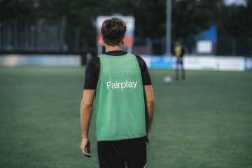 苏格兰中场吉尔莫因膝伤退出2026美加墨世界杯（配图示意）